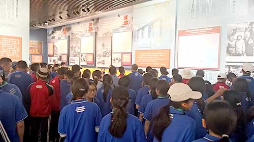 河北師范大學附屬民族學院組織高三藏族學生開啟“京彩”主題研學活動 河北師范大學附屬民族學院組織高三藏族學生開啟“京彩”主題研學活動