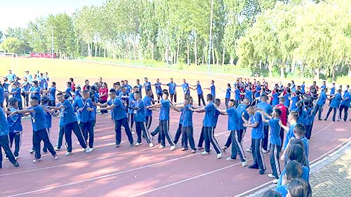 河北藏族學子開啟”海味”研學之旅:探索長城與海洋的奧秘 河北藏族學子開啟”海味”研學之旅:探索長城與海洋的奧秘