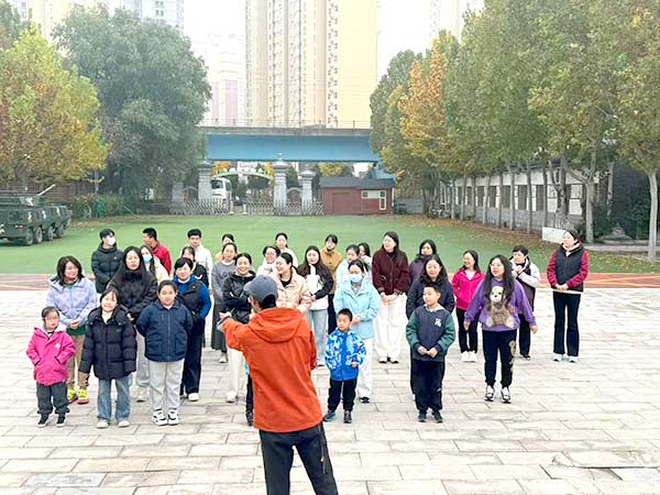 北交通職業技術學院與河北司法警官職業學院于2025年11月8日聯合舉辦“重溫總書記囑托 踐悟塔元莊初心”思政聯合黨建活動